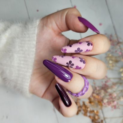 UV VARNISH 247 – APRÈS LE SPECTACLE - Vernis hybride UV/LED, violet froid atténué, collection La Première